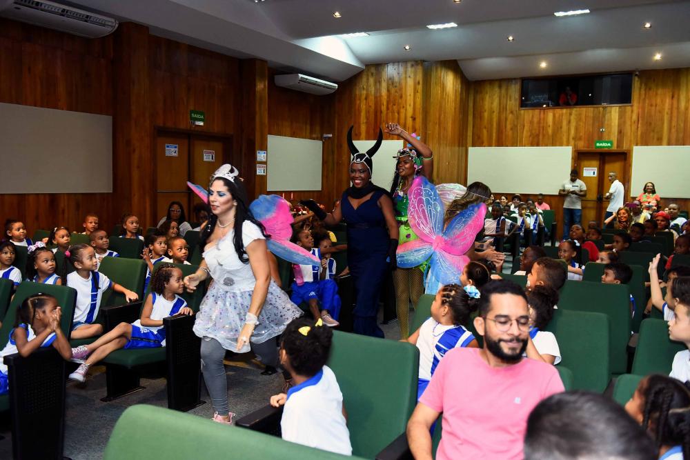 Ação municipal promove atividades lúdicas para mais de 100 crianças
