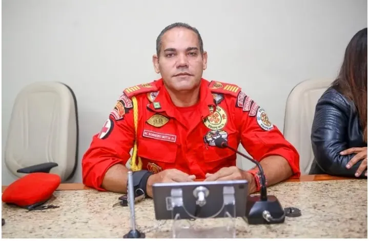 Bombeiro Mota lidera redes sociais e diz atender até 8 chamados por dia: “Tem dia que nem descanso do almoço”