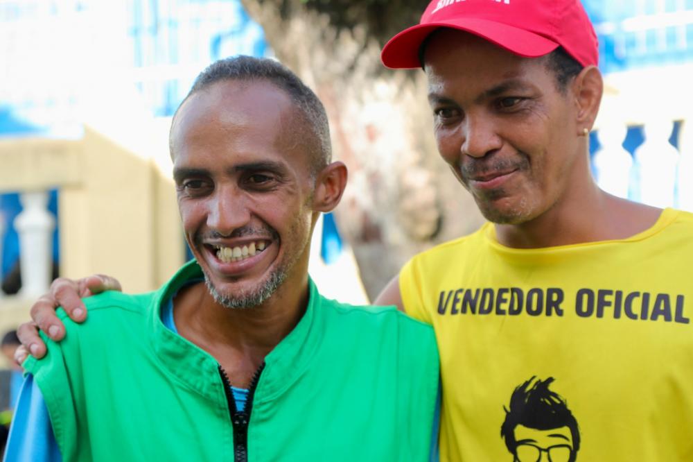 Após 15 anos, servidor da Prefeitura e irmão catador se reencontram durante o Carnaval