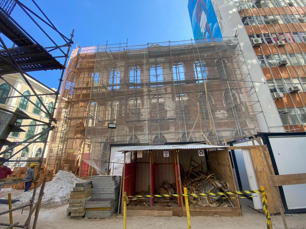 Obras da Escola de Artes e Tecnologia e da Casa de Espetáculos no Comércio seguem em andamento