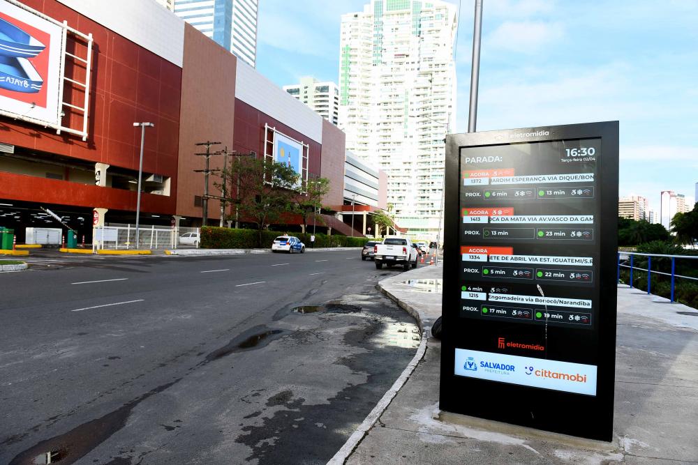 Salvador ganhará 650 novos abrigos de ônibus modernos até final do ano