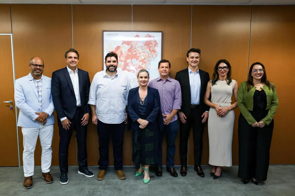 Presidente Ivana Bastos viabiliza reunião para investimento estratégico em Data Centers, colocando a Bahia na vanguarda da inovação digital e da energia limpa no Brasil