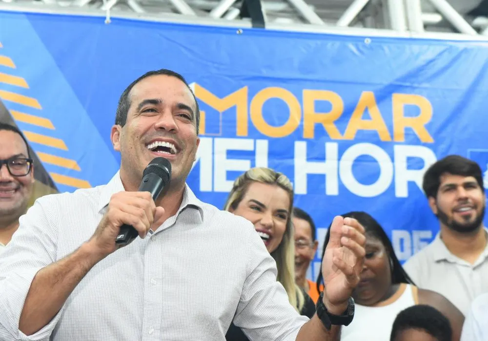 Prefeitura entrega mais 100 casas reformadas pelo Morar Melhor no Lobato e vai chegar a 56 mil famílias até o final de 2024