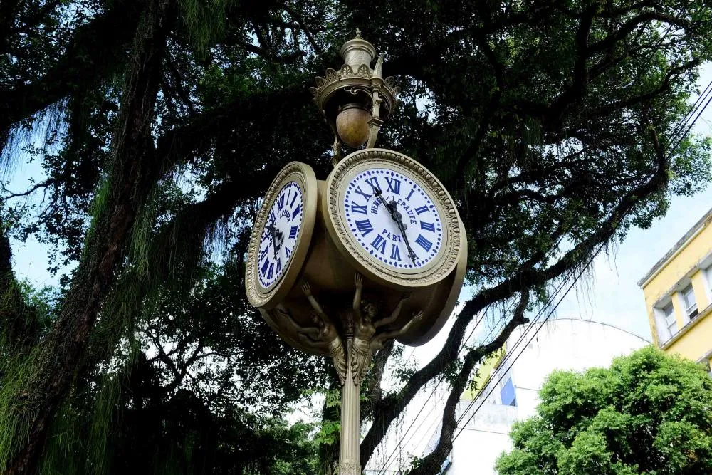 Relógio de São Pedro é totalmente restaurado e automatizado pela Prefeitura