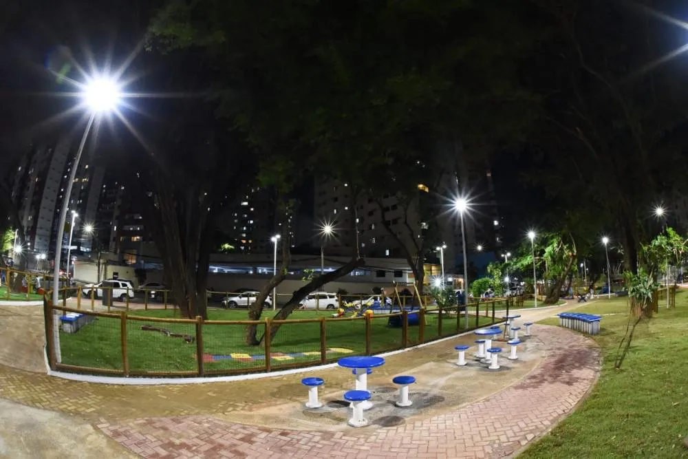 Prefeitura entrega rua e praça no Aquarius totalmente requalificadas com áreas para lazer e prática esportiva