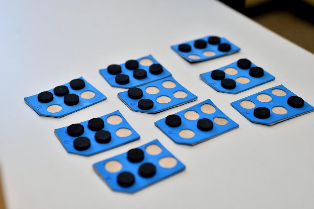 Cursos de audiodescrição e braille terão inscrições abertas a partir desta segunda-feira (26)