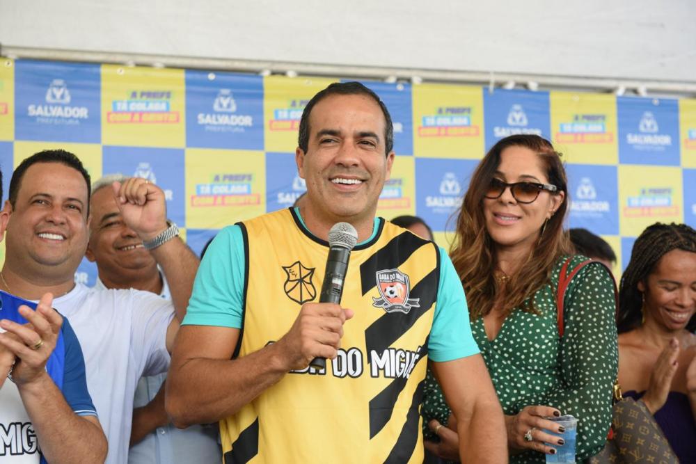 Prefeitura entrega complexo esportivo e de lazer Raimundo Varela na Fazenda Grande IV