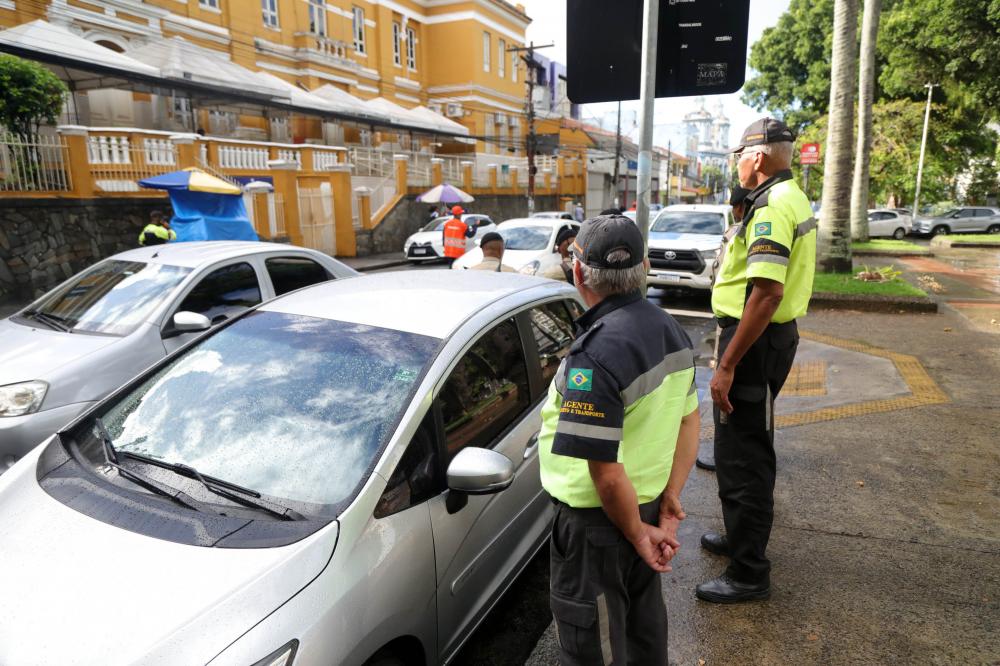 Semob prossegue com fiscalização do transporte escolar clandestino em Salvador