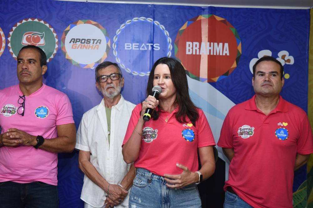Com a presença do prefeito Bruno Reis e da secretária da SECOM Renata Vidal, Prefeitura abre sala de imprensa do Carnaval no Campo Grande com homenagem ao jornalista José de Jesus Barreto
